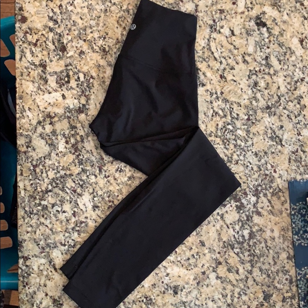 Lululemon full length luxtreme black leggings